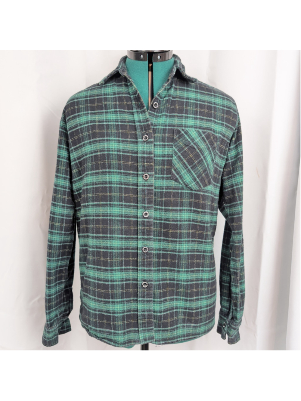 Ladies' Vermont Flannel Company Cotton Plaid Shirt Medium
